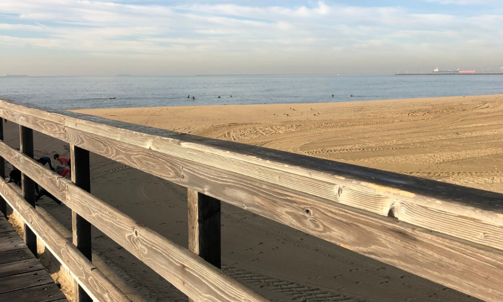 Laundry delivery service Seal Beach
